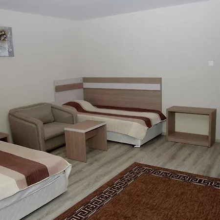 Stariya Oreh Pool & Garden Guest house 3*