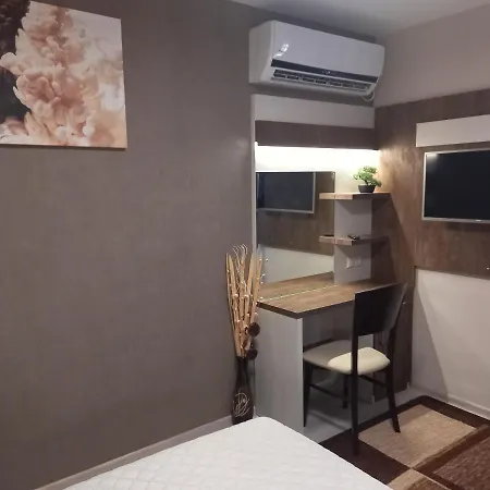 Stariya Oreh Pool & Garden Guest house