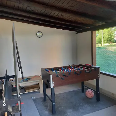 Stariya Oreh Pool & Garden