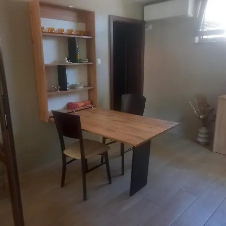 Stariya Oreh Pool & Garden Gæstehus Vidin