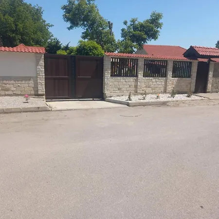 Stariya Oreh Pool & Garden 3* Vidin
