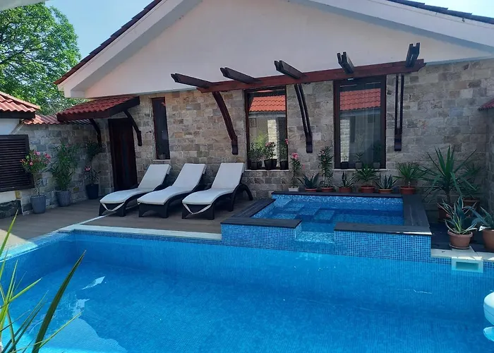 Stariya Oreh Pool&garden Konukevi